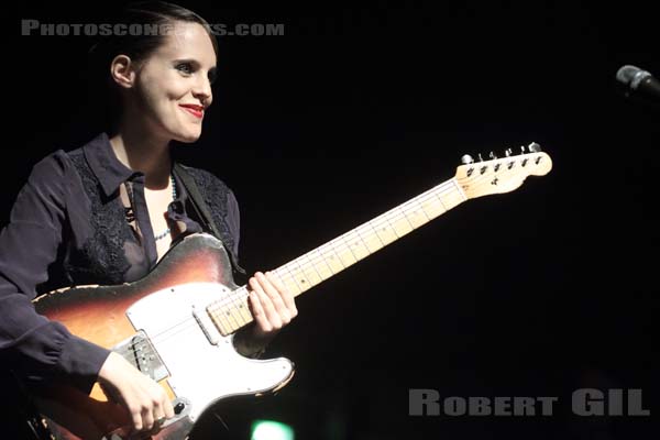 ANNA CALVI - 2013-09-26 - PARIS - Gaite Lyrique - 